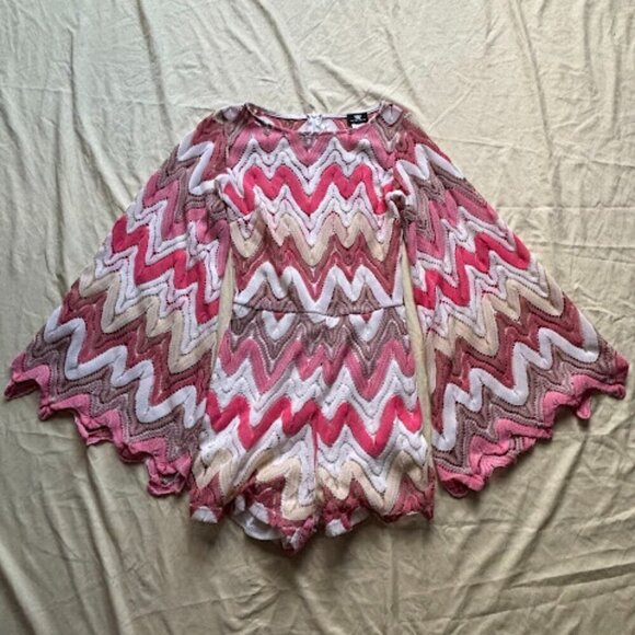 Va Va Voom Pants - Va Va Voom | Pink Chevron Lace Bell Sleeve Romper | Size M